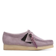 Model Name: Wallabee Model Number: 26173244 Material: Leather Color: Mauve Suede Condition: New With Box Width: Medium (B, M) The Clarks Story Began In England In 1825 When The Clarks Brothers, Cyrus And James, Created Their First Pair Of Shoes. In 1977, Their Business Expanded Into The United States And Soon Acquired The Hanover Shoe Company And Bostonian Shoe Company. Today, Clarks Continues To Strive For Superior Footwear With Innovative New Techniques And Materials, All While Remaining True Clarks Wallabees, Women's Shooting, Dr Shoes, Clarks Women's, Walking Boots, Big News, Fishing Outfits, Clarks Originals, Desert Boots