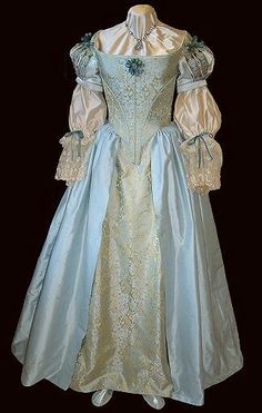 Historical Gowns, 17th Century Fashion, Old Dress, Century Dress, Court Dresses, Period Dress, Century Clothing, Antique Dress, Vintage Gowns