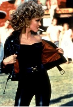 Sandy ~ Grease - I would never do the whole "full body leather" thing, but it's still a classic Grease Sandy, Jessica Day, 90s Costume, Eartha Kitt, Clara Oswald