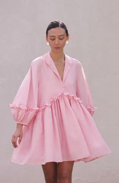 Bonica Rose, Morton Mac, Mode Abaya, Elegante Casual, Classy Casual Outfits, Balloon Sleeves, Pink Fashion, Simple Dresses