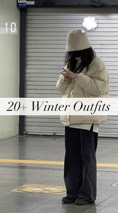 Stay stylish and warm with trendy winter outfits! Discover cozy layers, chic coats, and must-have accessories to elevate your cold-weather wardrobe. Trendy Outfits Winter, Chic Coat, Trendy Winter, Going Viral, Cold Weather, Winter Outfits, Social Media, Media