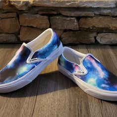 Vans Classic Slip-On "White Galaxy" Casual Shoes Women's Size 7.5. Condition Is "Brand New". No Original Box. Vans Old Skool Hi, White Galaxy, Galaxy Shoes, White Casual Sneakers, Multicolor Shoes, Vans Red, Vans Black And White, Shoes Vans, Vans Slip On