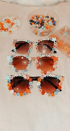 Full creds to original owner! (Most of the posts are mine, but I wanted to change it up a little and repost!) *that snow has got me lazy 😂 Beaded Glasses Ideas, Bead Glasses Diy, Preppy Eras Tour, Summer Sunglasses Craft, Glasses With Beads, Preppy Glasses, Sunglasses Craft, Preppy Sunglasses, Sleepover Crafts