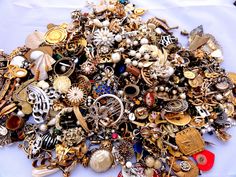 piles of jewelry - Google Search Vintage Modern Jewelry, Jewelry Frames, Shiny Objects, Brooch Necklace, Popular Jewelry, + Core + Aesthetic, Shabby Vintage, Necklace Box, Craft Box