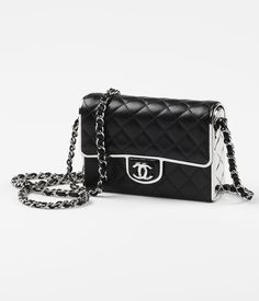 Aesthetic Bag, Aesthetic Bags, Chanel Store, Jewelry Chanel, No Closet, Chanel Official, Chanel Official Website, Metal Fashion, Fashion Chanel