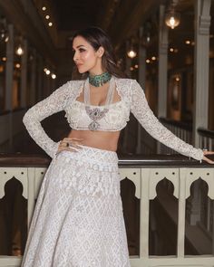 Malaika Arora White Lehenga, Designer Wedding Outfits, Blouse Sleeves Design, Dress Stitching, White Lehenga, Trendy Outfits Indian, Cute Asian Fashion, Patterns Flowers, Lehenga Designs Simple