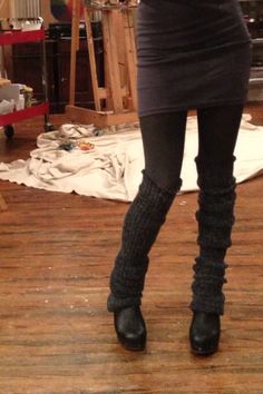 Long Leg Warmers Outfit, Shoes With Leg Warmers, Long Legwarmers, Legwarmers Outfit, Long Leg Warmers, Leg Warmers Outfit, Black Leg Warmers, Thrift Fashion, Office Outfits