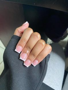 Simple Acrylic Nail Inspo #pinterest #pinterestinspired #pinterestgirl #nails #nailinspo💅🏻 #nailstagram #acrylic #acrylicnaildesigns #simplenaildesign Mini Acrylic Nails, White Tips, Solar Nails, Glitter Nails Acrylic, Pretty Gel Nails, Cute Acrylic Nail Designs