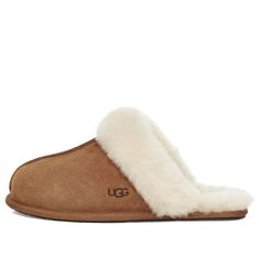 Ugg Scuffette II 1106872-CHE (Women's) Cute Uggs, Ugg Scuffette, Shoe Crafts, Suede Slippers, Ugg Slippers, Womens Robes, House Slippers, Womens Gloves, Soft Suede