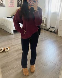 Outfit Ideas Knitted Sweater, Cold Winter Outfits Leggings, Lululemon Sweater Outfit, Legging Inspo Outfits, Christmas Fits Ideas, Cute Winter Layering Outfits, Christmas Outfit Leggings, Lululemon Swiftly Tech Outfit, Legging And Uggs Outfit