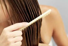 Overnight styles to try with damp hair. This will be useful when I start getting up early for work. Ways To Wake Up, Early Mornings, Go To Bed, Spring Beauty, Loose Hairstyles, Wet Hair, All Things Beauty, About Hair