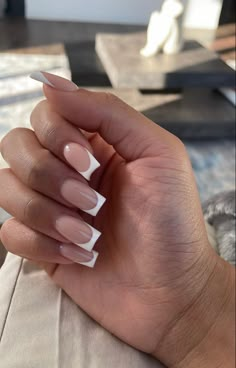 Square Acrylic French Tip, French Tip Square Acrylic Nails, Square Acrylic Nails French Tips, Acrylic Nails Ideas Square, Nude Nails French Tip, Square Short Acrylic Nails, Nude Nails French, French Tip Nails White, Nails Short Coffin