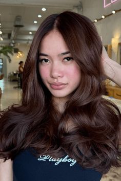 sizzling hairstyles, seasonal hairstyles, trendy hairstyles Asian Brown Hair, Bouncy Waves, Hot Hairstyles, Warm Brown Hair, Hair Color Asian, Brown Hair Color Ideas, Reddish Brown Hair, Brown Hair Looks