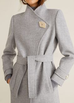 Wollen jas met knoop - Dames | Mango Nederland Mango Coat, Vintage Formal Dresses, Long Overcoat, Wool Coat Women, Muslim Outfits, Fashion Trends Winter, Fabulous Clothes, Classic Coats, Winter Outfits For Work