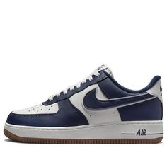 The Nike Air Force 1 '07 LV8 'College Pack Midnight Navy' is a classic silhouette with a modern twist. Featuring a white rear overlay with a chestnut-colored Swoosh, navy embroidery, and a double-knit pattern, this shoe is finished off with a fleece sock liner and a classic rubber sole. The sneaker is perfect for everyday wear, whether you're hitting the streets or the court. Inspired by the college lifestyle, this shoe is part of the College Pack series and is sure to turn heads. The iconic sil Gum Brands, Navy Embroidery, College Packing, Blue Air, Japanese Store, Fresh Sneakers, Nike Air Force 1 07, Nike Air Force 1 Low, Air Force 1 Low