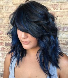 Acconciatura a strati per capelli neri blu Blue Black Hair Dye, Dark Hair Colors, Black Hair Color Ideas, Blue Black Hair Color, Natural Dark Hair, Black Hair Color