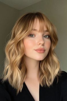 Honey Blonde Hair Brown Highlights, Blonde Tones Hair, Balayage Medium Length Hair Blonde, Blonde And Freckles, Full Head Honey Blonde Highlights, Dark Honey Blonde Hair Color, Mink Blonde Hair, Honey Brown Medium Length Hair, Golden Blonde Hair With Highlights Honey