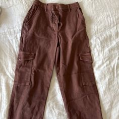 Wilfred Cargo Pabts Size 4 Never Worn But No Tags! Mid-rise Brown Pants With Hip Pockets, Brown Mid-rise Pants With Hip Pockets, Brown Mid-rise Utility Pants, Melina Pants, Cargo Pants Color, Melina Pant, Brown Cargo Pants, Wide Leg Crop Pants, Green Trousers