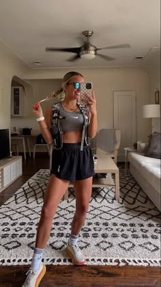 Mud Run Outfits Ideas, Cute Summer Running Outfits, Running Training Aesthetic, 5k Outfit Ideas Runners Summer, Hoka Running Outfit, Running Outfit Inspiration, 5k Marathon Aesthetic, Running Aesthetic Marathon, Hoka Styling