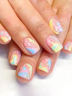 Multicolor  Collar  ABS  Uñas de Color Embellished Short Square Rainbow Nails, Groovy Nail Designs Short, Pink And Orange Tie Dye Nails, Groovy Pink Nails, Kawaii Press On Nails Short, Fake Nails For Kids, Rounded Acrylic Nails, Rave Nails, Girls Nail Designs