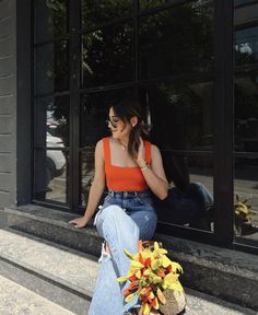 Mumbai Fashion Outfits, Goa Outfits Women Aesthetic, Dakota Rose Outfits, Mumbai Outfit Ideas, Summer Jeans Outfit Casual Classy 2024, Photo Pose For Women, Casual Chic Outfits Summer Classy Street Styles, Poses In Jeans Top, Birthday Outfit Simple