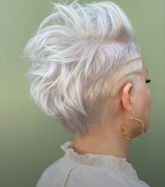 Short Platinum Hairstyles, Platinum Undercut, Short Edgy Hair, Platinum Blonde Short Hair, Platinum Blonde Pixie Cut, White Short Hair, Platinum Blonde Hair Color Ideas, Platinum Pixie Cut, Short Platinum Blonde Hair