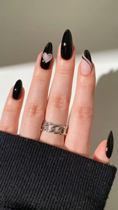 #nailsofinstagram #naildesign #nailart #blacknails #valentinesdaynails #nails Chic Nail Art, Spring Nail Designs, Almond Nails Designs, Black Nail Designs, Spring Nail Art, Halloween Nail Designs, Halloween Nail, Spring Nail, Elegant Nails