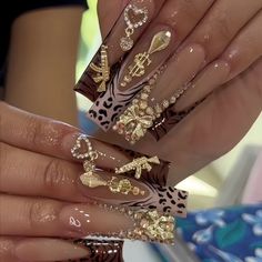 Gold Leo Nails, Leo Bday Nails, Nails With Dangle Charms, Leo Acrylic Nails, Leo Inspired Nails, Leo Nails Zodiac, Gold Bling Nails, Virgo Birthday Nails, Leo Birthday Nails