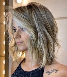 Womens Haircuts Medium, Textured Haircut, Shaggy Bob, Lob Haircut, Trending Haircuts, Medium Hair Cuts, Long Hair Cuts, Cool Haircuts