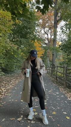 Nyc Winter Outfits, Nyc Fits, Nyc Winter, Nyc Outfits, New York Outfits, Cold Outfits, Cold Weather Outfits, Outfits With Hats