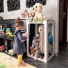 ZOO organizer for plush toys, 500x400x865 mm ZOO stuffed toys organizer / Nursery soft toys storage - Have the stuffed toys taken the house by storm? It's time to try a ZOO organizer for the stuffed pets, with an unique design, made in Romania. Rooms will be more orderly and children will learn to be more organized. Design - Unique and timeless design that fits in any decor style. The elements with scenes from the jungle applied over the letters will spark the imagination of the little ones. Per Stuffed Toy Storage, Teddy Storage, Toy Corner, Storage Playroom, Soft Toy Storage, Toy Storage Solutions, Toys Storage, Playroom Organization, Nursery Organization