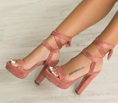 Small Foot Tattoos, Shoe Tattoos, Hak Tinggi, Foot Tattoos For Women, Prom Heels, Cute Heels, Foot Tattoos