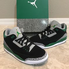 Nike Jordan 3 Retro - Pine Green (Deadstock) Black/Silver/White/Pine Green #Ct8532-030 Men's Size 9 Never Worn (Ds) Nike Jordan 3, Drip Shoes, Green Jordans, Dream Shoe, Jordan Shoes Retro, Pretty Shoes Sneakers, Jordan 3 Retro, Shoes Retro, Shoes Jordan