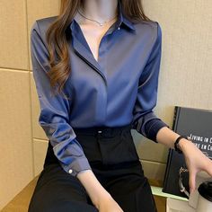 Everything is OK only standard in the photos looks definitely better than in reality but there is no tragedy either. Silk Shirts, White Shirts Women, Satin Long Sleeve, Shirts Women Fashion, Korean Casual, Basic Shirts, Womens Long Sleeve Shirts, Latest Outfits, Blouse Patterns