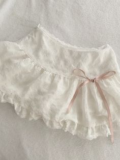 hachi nana komatsu , jfashion, japan, japanese, gyaru, ruffle mini skirt, white lace skirt, coquette, pink bow Pink Skirt Coquette, Lace Skirt Mini, Ruffle Lace Skirt, Coquette Mini Skirt Outfit, Lace Skirt Aesthetic, White Skirt Coquette, Mini Ruffle Skirt Outfit, Coquette Bottoms, Lace Outfit Aesthetic