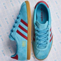 Football Casual Clothing, Colourful Shoes, Fits Inspiration, Adidas Shoes Mens, Kicks Shoes, Ugly Shoes, Adidas Classic, Shoe Gallery, Chunky Shoes