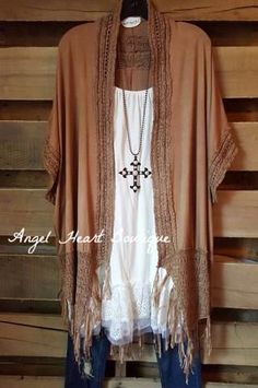 Love this outfit!    Shop our vast selection of our boho women's plus size boutique dresses and tunics offered at an affordable price from sizes XL/1X/2X/3X. Shop our curvy section here: Plus Size Boutique Dresses, Look Hippie Chic, Boho Plus Size, Angel Heart, Plus Size Boutique