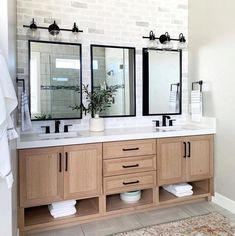 Transform your bathroom into a luxurious oasis with our stunning design ideas that will revamp and elevate the overall aesthetic of your space. Farmhouse Bathroom Mirrors, Bathroom Farmhouse Style, Master Bath Remodel, Gorgeous Bathroom, Bathroom Mirrors