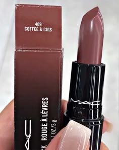 Mac Makeup Lipstick, Lipstick Colours, Mac Lipstick Colors, Mac Lipstick Shades, Lipstick Nude, Mac Lipsticks, Lipstick Mac, Kiss Lipstick, Lip Color Makeup