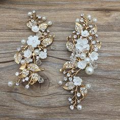 Pair of Handmade Vintage Style Gold Leaf Floral Pearl Bridal - Etsy UK Side Part Hair, Hair Ornaments Wedding, Bridal Crown Tiara, Part Hair, Pearl Hair Vine, Bridal Hair Piece, Handmade Hair Clip