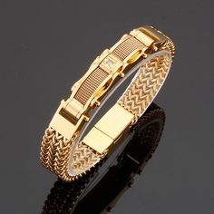 Faster shipping. Better service Estilo Hip Hop, Diamond Chain, Gold Bangle Bracelet, Gold Plated Bracelets, Stylish Jewelry, Diamond Bracelets, Gold Fashion, Accessories Bracelets