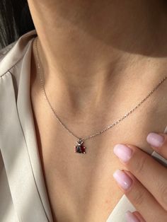 Cute ladybug to get some luck 🐞 Available in 925K Sterling Silver, with captivating finishes in Gold, Rose Gold, or White Gold plating, each piece exudes its own unique charm and sophistication. Perfect for anyone seeking a touch of beauty and style 💙 ✨ Highlights ✨ * Crafted with expertise from 925K Sterling Silver and plated with 14K Gold, Rose Gold, or White Gold, our pieces are designed to endure. * Enjoy the perfect fit for any occasion with a chain length of approximately 18 inches (16 + Beetle Jewelry, Ladybug Necklace, Cute Ladybug, Lady Beetle, Jewelry Minimalist, Minimalist Gifts, Unique Charms, Sterling Silber, Gold Rose