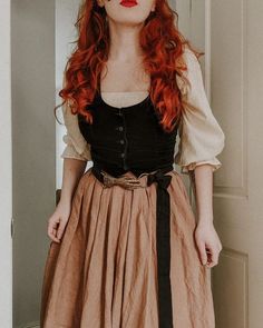 Ren Faire Outfits, Ren Faire Costume, Fest Outfits, Stylish Fall Outfits, Retro Pin Up, Medieval Clothing, Elevate Your Look