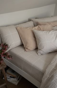 Refresh your decor with the rustic charm of this gingham fitted sheet crafted from crisp, breathable cotton percale for a relaxed feel. 200 thread count 100% cotton Machine wash, tumble dry Made in Portugal Cute Queen Bedding, Brown Gingham Bedding, Checkered Sheets, Neutral Sheets, Gingham Bedding, Gingham Sheets, Piglet In Bed, Plaid Bedding, College Room