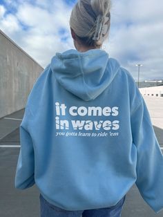 ride the waves hoodie trendy and original :) unisex Gildan hoodie with high quality screen-print. our model is wearing large - size up for an oversize fit. 50% pre-shrunk cotton, 50% polyester This item is MADE TO ORDER. Production takes up to 7 days, and shipping takes additional time - time varies by carrier. if you have any questions, please feel free to contact me through my shop :) Happy Hoodie, Loose Hoodie, Traje Casual, Estilo Chic, Sweater Collection, Sports Hoodies, What Makes You Happy, Urban Chic, 로고 디자인