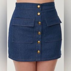 This Jean Mini Skirt Is So Comfortable! The Waist Even Has A Little Bit Of Stretch. There Are Cute Gold Buttons That Are Functional Along With Two Front Pockets. You Can Dress It Up Or Down, And Wear With Anything From Boots To Tennis Shoes. * Size 22/24 / 4x * Retail $48 * 70% Cotton / 28% Polyester / 2% Spandex * New With Tags. Never Worn Approximate Measurements (Laid Flat): Waist (One Side): 24.5 In Length: 19.5 In Bundle Discount On Multiple Items Fast Shipping Photos Of Actual Item In List Flowy Mini Skirt, Style Mini Skirt, Jean Mini Skirt, Vintage Flare, Vintage Skirts, Retro Clothing, 1970s Fashion, Denim Cotton, Black Mini Skirt