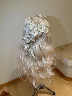 READY TO SHIP // Will be sent out within 3 business days. Accessory colour: Silver Hair colour: Platinum Blonde 𝐏𝐋𝐄𝐀𝐒𝐄 𝐍𝐎𝐓𝐄: As I make each wig per hand, each wig is its own unique artistic piece so each wig will not be a perfect duplicate of the wig pictured and there may be some slight difference. Also please note that each monitor you're viewing these wigs on will have slightly differing colour/saturation levels so the wig colour may be slightly different in person. 𝐖𝐈𝐆 𝐀𝐍𝐃 𝐒 White Gold Hair, Silver Hair Color, Wide Tooth Comb, Lace Caps, Princess Hairstyles, Ice Princess, Hair Rings, Cap Hair, Braids Wig