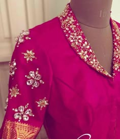 Aari Work Blouse Designs, Work Blouse Designs, Long Blouse Designs, New Saree Blouse Designs, Blouse Back Neck Designs, Aari Work Blouse, Blouse Designs Silk