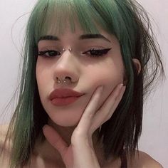 Not mine F Tattoo, 90s Grunge Hair, Short Grunge Hair, Look Grunge, Hair Streaks, Alternative Makeup, Hair Color Purple, Makeup Hacks