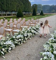 European Wedding Bridesmaids, Cute Wedding Aesthetic, French Wedding Aesthetic, Frida Aasen Wedding, Bridesmaids Aesthetic, Garden Wedding Bridesmaid Dresses, European Wedding Aesthetic, Bridesmaid Aesthetic, Italy Wedding Aesthetic